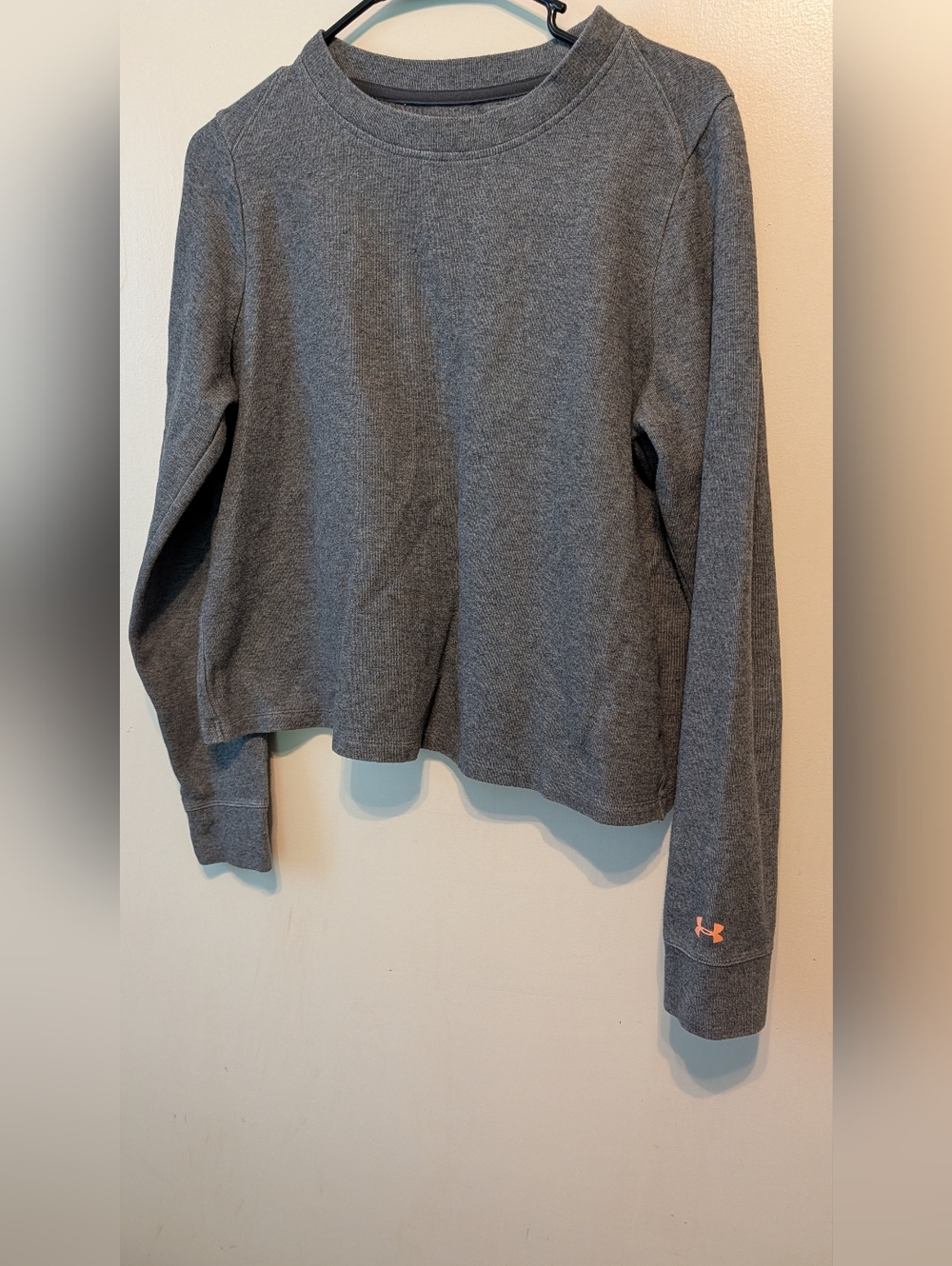 Under Armour Gray Long Sleeve Pullover with Coral Logo Workout Crisscross Back M